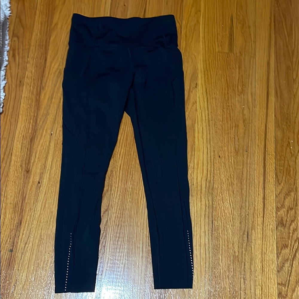 Lululemon Athletica Black Leggings Sleek Form-Fitting Design